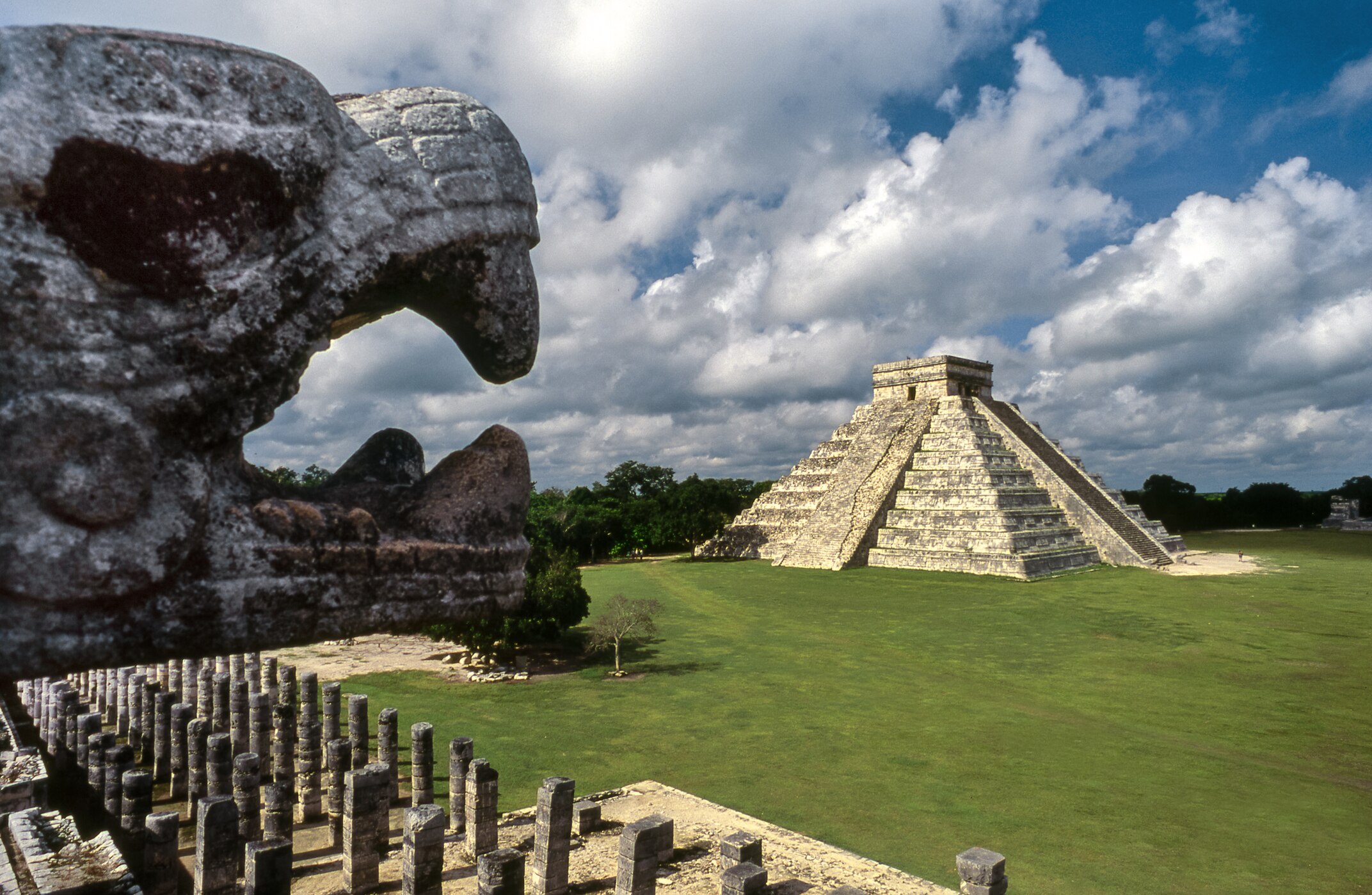 नौवीं और बारहवीं शताब्दी के बीच बनवाई गई थी ये इमारत, फटाफट बताएं नाम