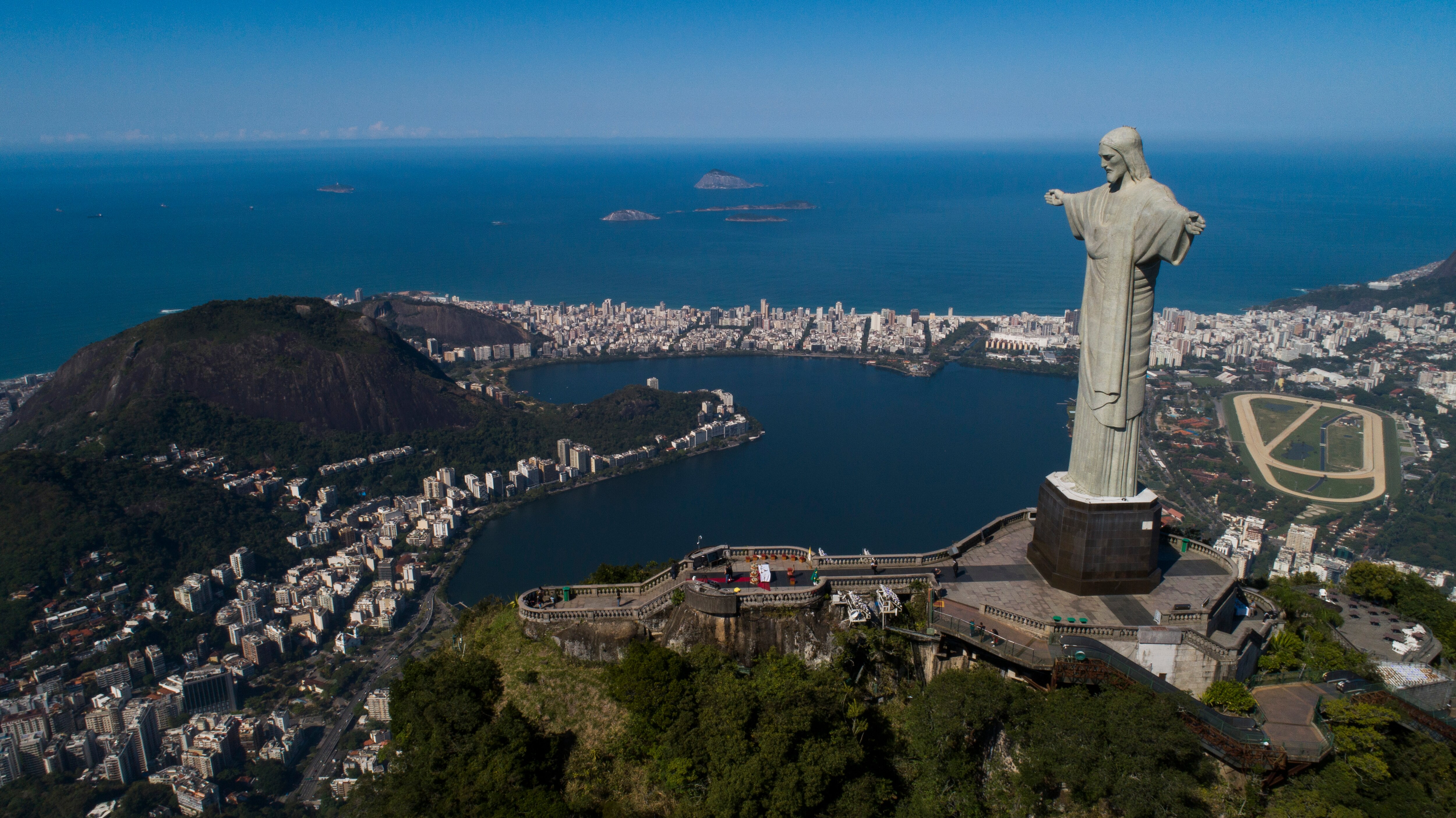 ब्राज़ील के रियो डी जेनेरो में स्थित है ये इमारत, क्या आपको पता है नाम?
