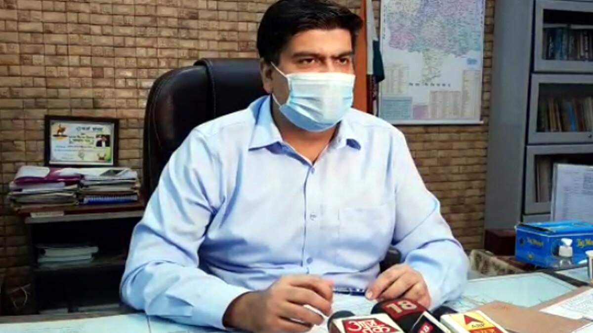 डीएम अनिल ढींगरा.