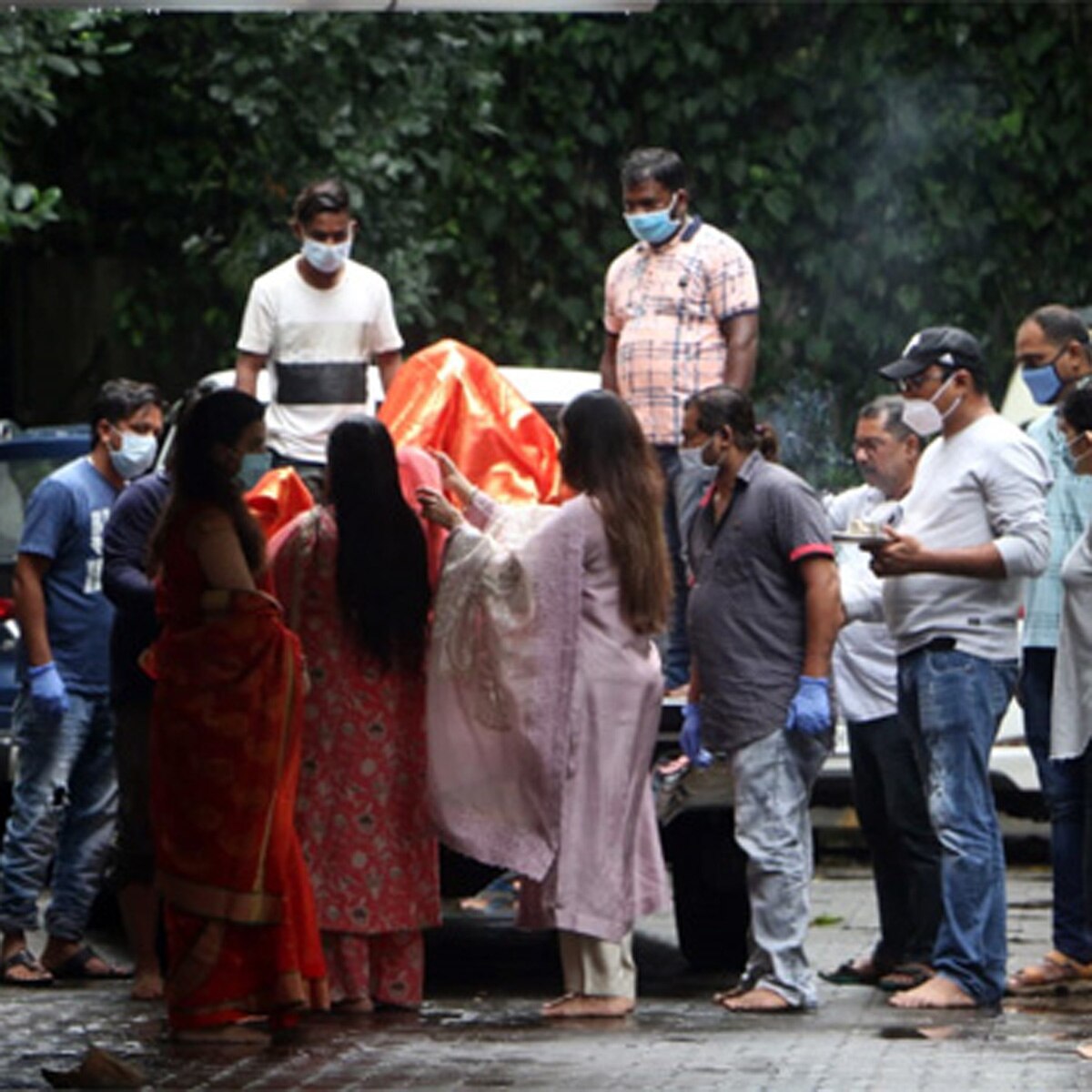 पर‍िवार समेत अर्प‍िता खान शर्मा