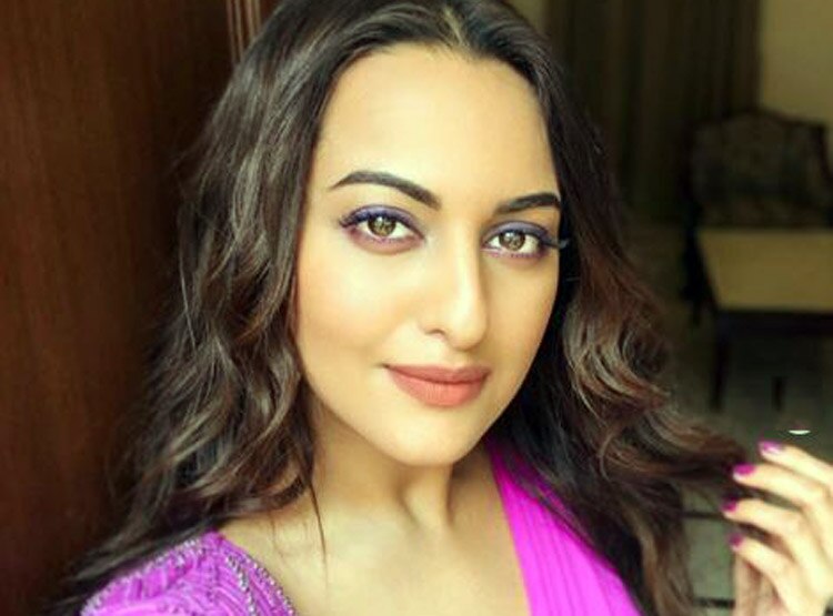 सोनाक्षी सिन्हा