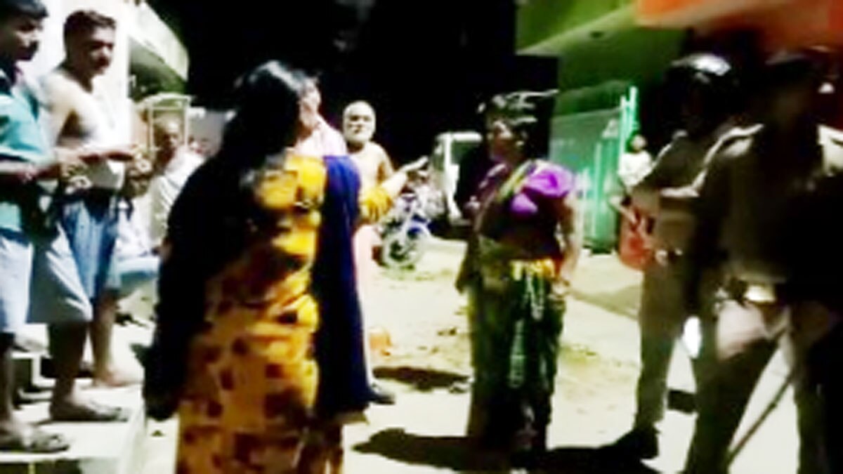 लड़की ने प्रेमी के घर जाकर किया हाइवोल्टेज ड्रामा (फोटो आजतक)