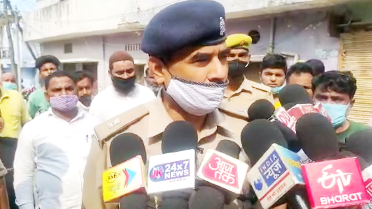 कुएं में गिरने से पांच लोगों की मौत (फोटो आजतक)