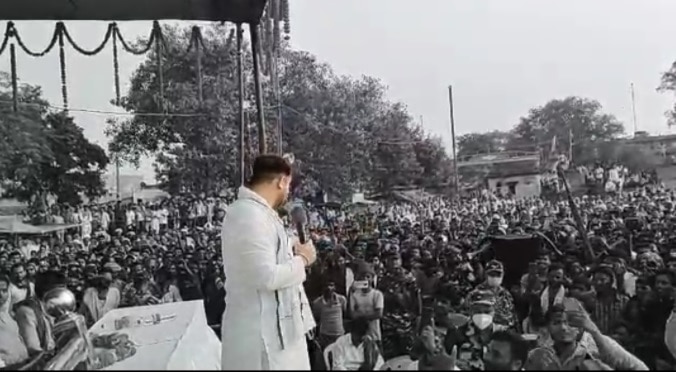 तेजस्वी ने प्रत्याशी का नाम लगाकर लगाई फटकार .