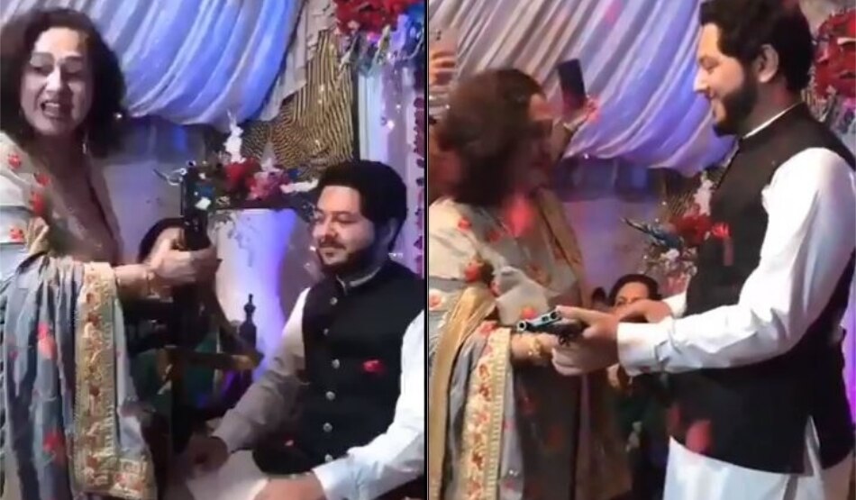 गिफ्ट में मिली AK 47 रायफल