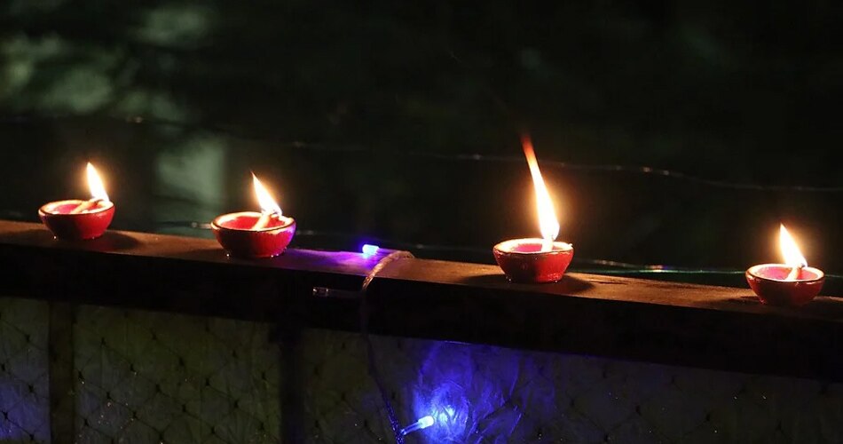 नैरेत्य कोण में दीपक