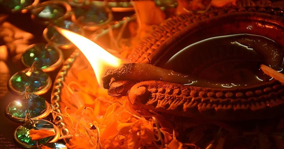 उत्तर दिशा की तरफ दीपक