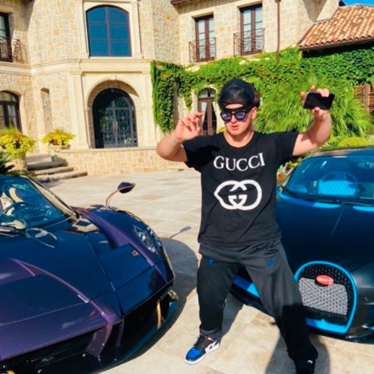 गेज गिलियन सोर्स इंस्टाग्राम 