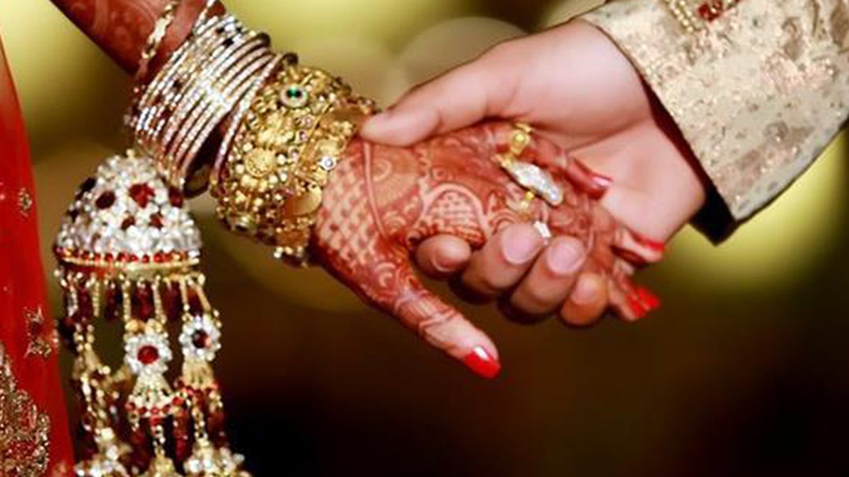 बीवी को लेने ससुराल गया पति, जबरन बदलवाया धर्म.