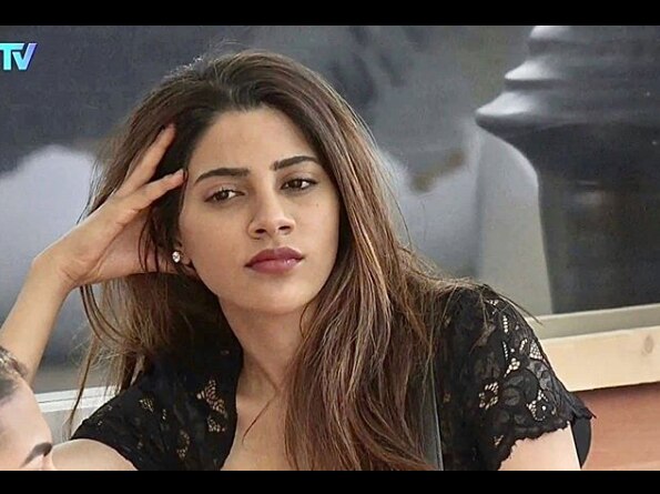 न‍िक्की तंबोली 