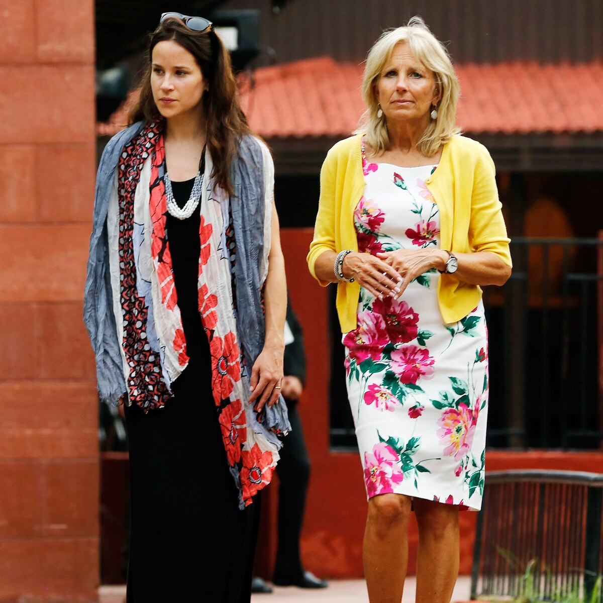 एश्ले बाइडेन अपनी मां के साथ