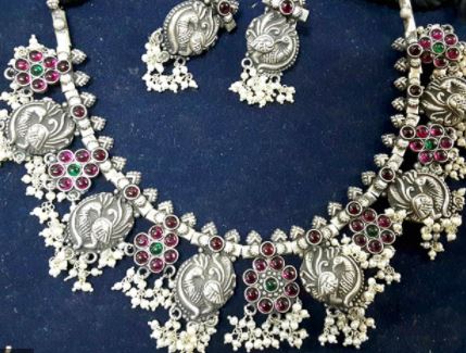 चांदी पर रखें बर्फ 