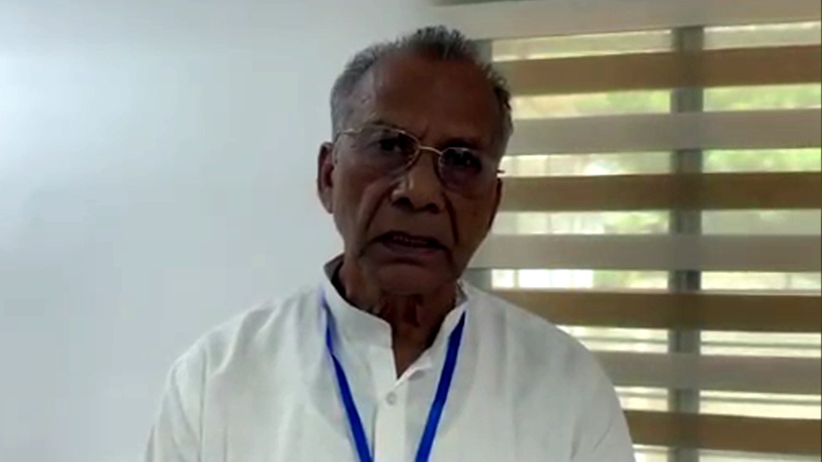 एक घर के अंदर‍ मिले परिवार के 5 लोगों के शव, फंदे से लटका था घर का मुखिया.