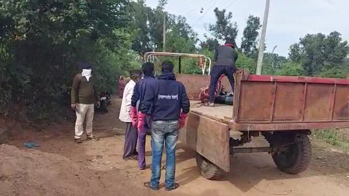 युवक ने अपने भाई-भाभी के साथ भतीजा और भतीजी को जिंदा जला दिया (फाइल फोटो)