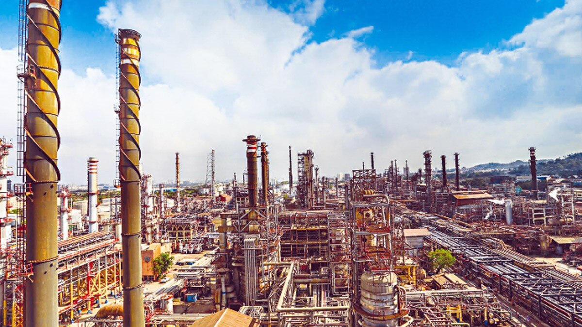 बढ़ सकते हैं LPG सिलेंडर के दाम