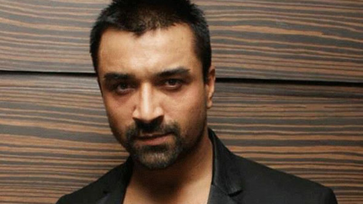 एजाज खान