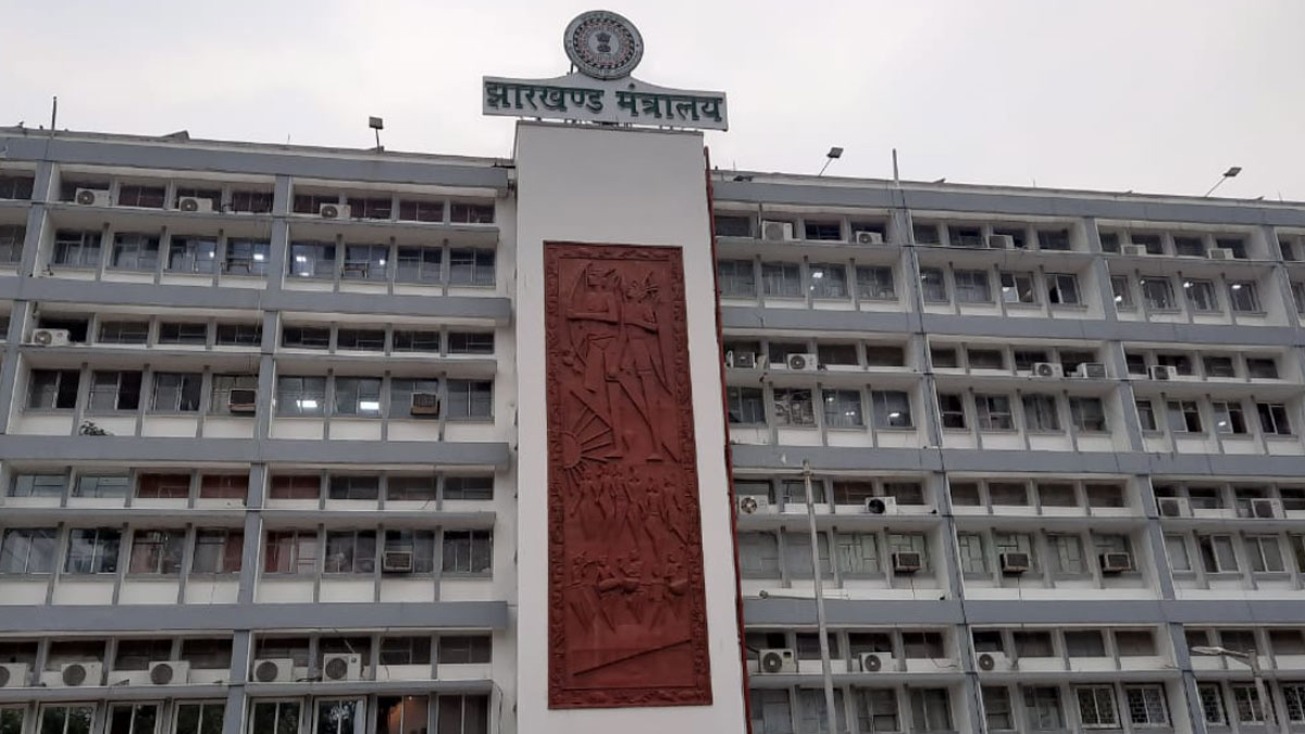 दलालों के चुंगल से 24 लड़कियां आजाद (फोटो आजतक)