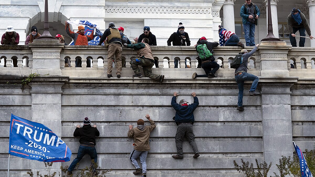 pro Trump mob breached Capitol Hill 