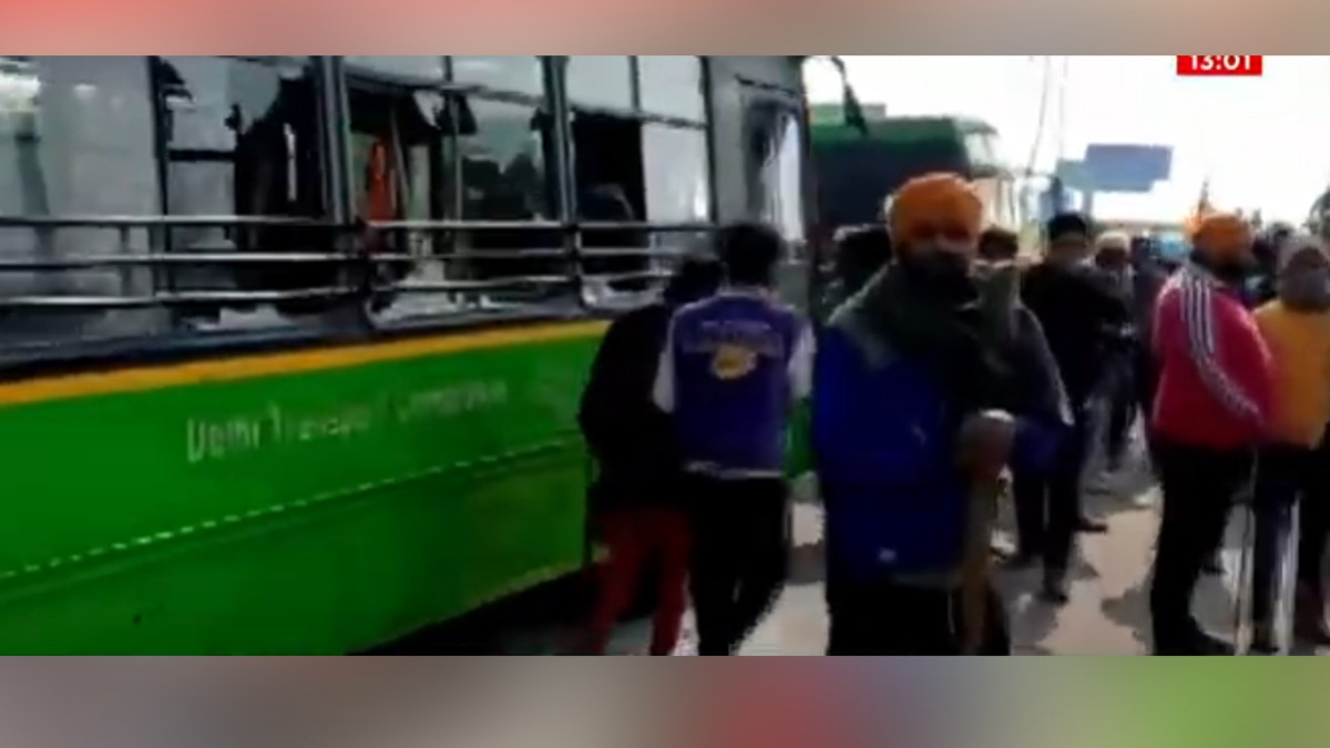 आईटीओ पर मचा तांडव, किसान हुए बेकाबू, बसों में की तोड़फोड़