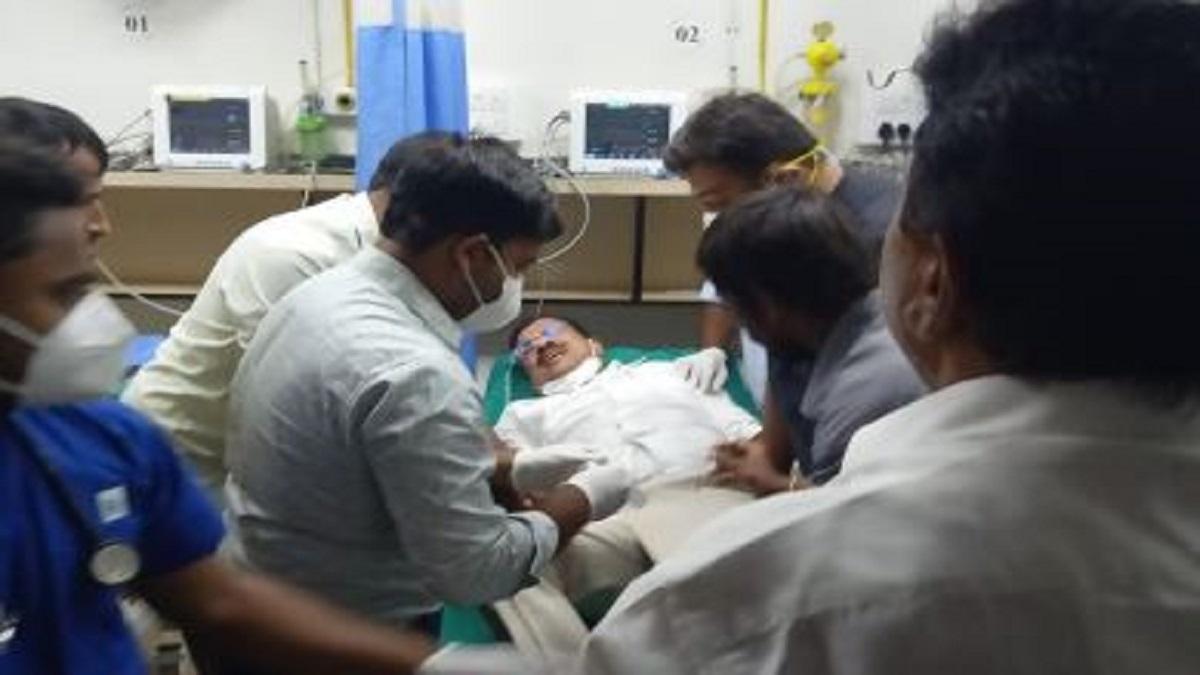 केंद्रीय मंत्री की बिगड़ी तबीयत (फोटो- आजतक)