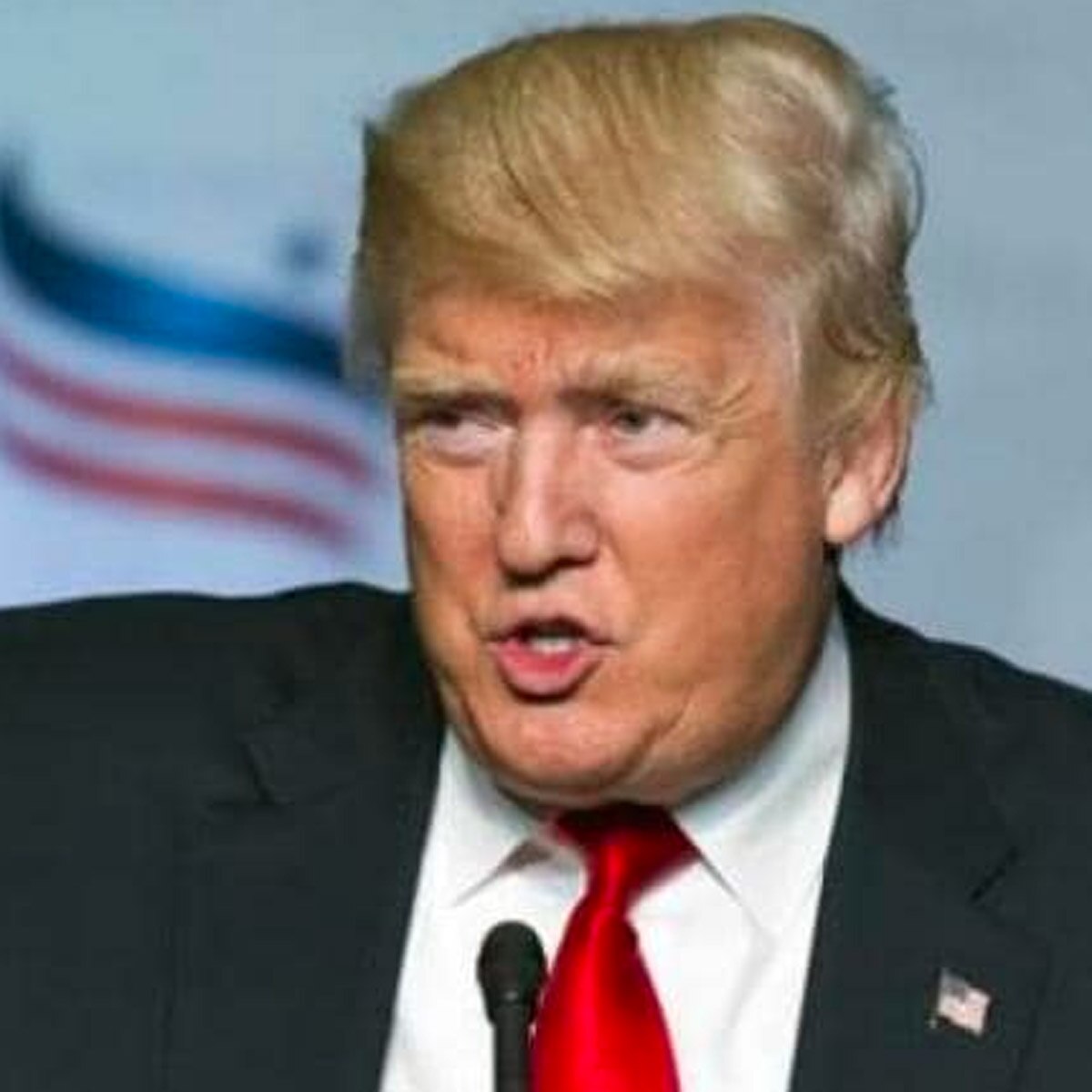 डोनाल्ड ट्रंप