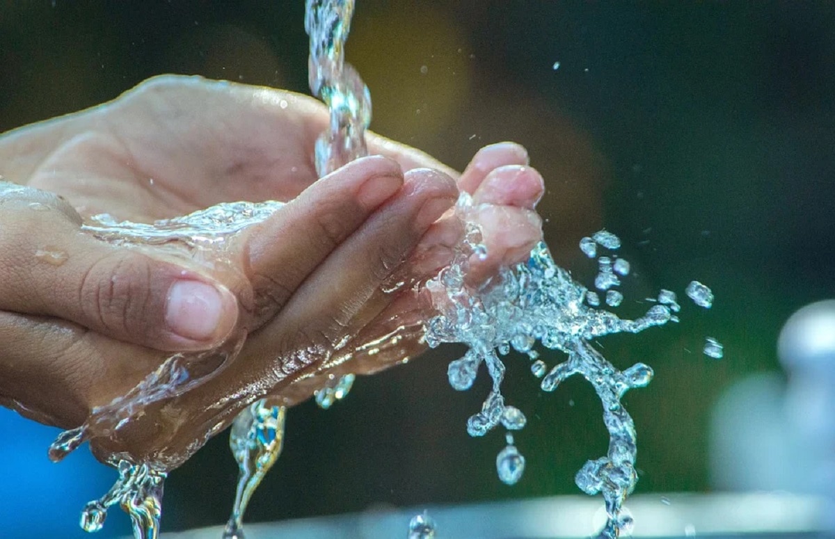 खूब पानी पिएं