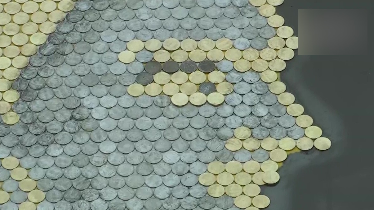 60 हजार स‍िक्कों से बना राम मंद‍िर का अनोखा स्ट्रक्चर, 1 और 5 रुपये के स‍िक्कों का इस्तेमाल 