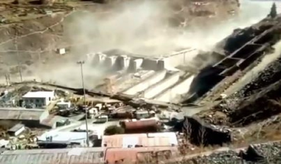 उत्तराखंड में टूटा ग्लेशियर