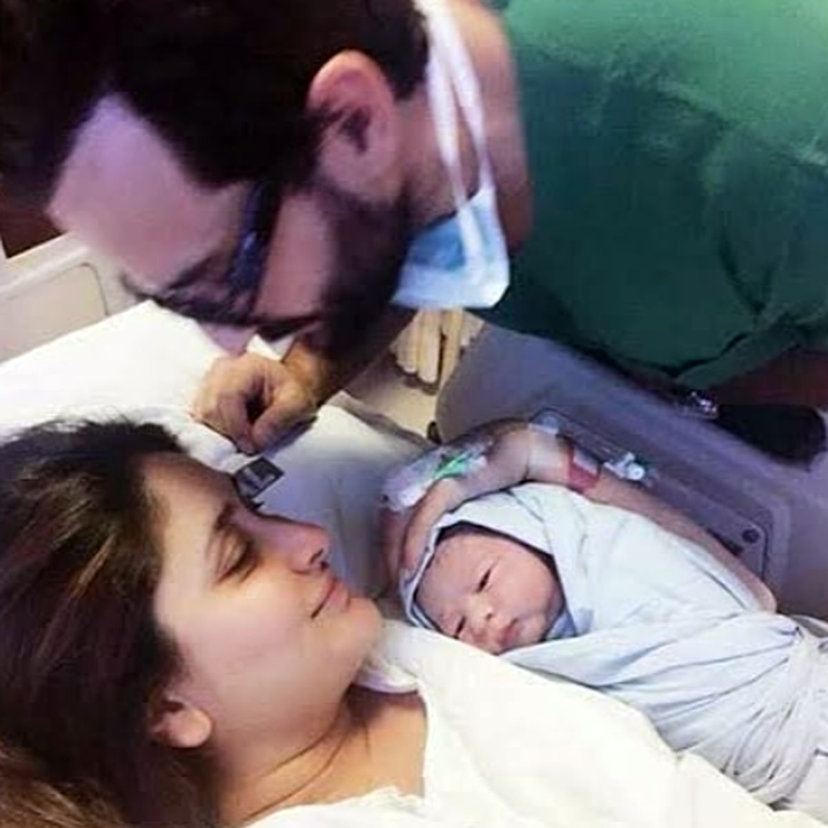 करीना कपूर-तैमूर-सैफ  