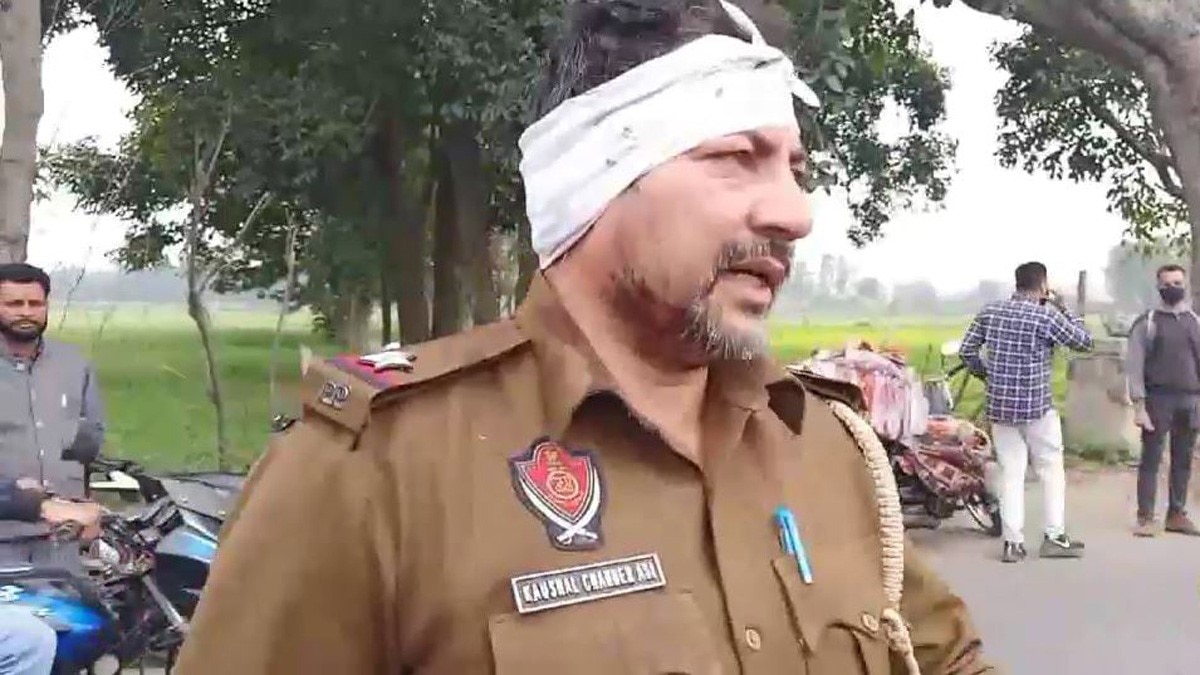 चोर ने पुलिसकर्मी का कान चबा डाला (फोटो- सुनील लाखा)