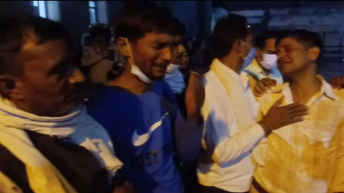 सेप्टिक टैंक के अंदर गिरने से पांच लोगों की मौत