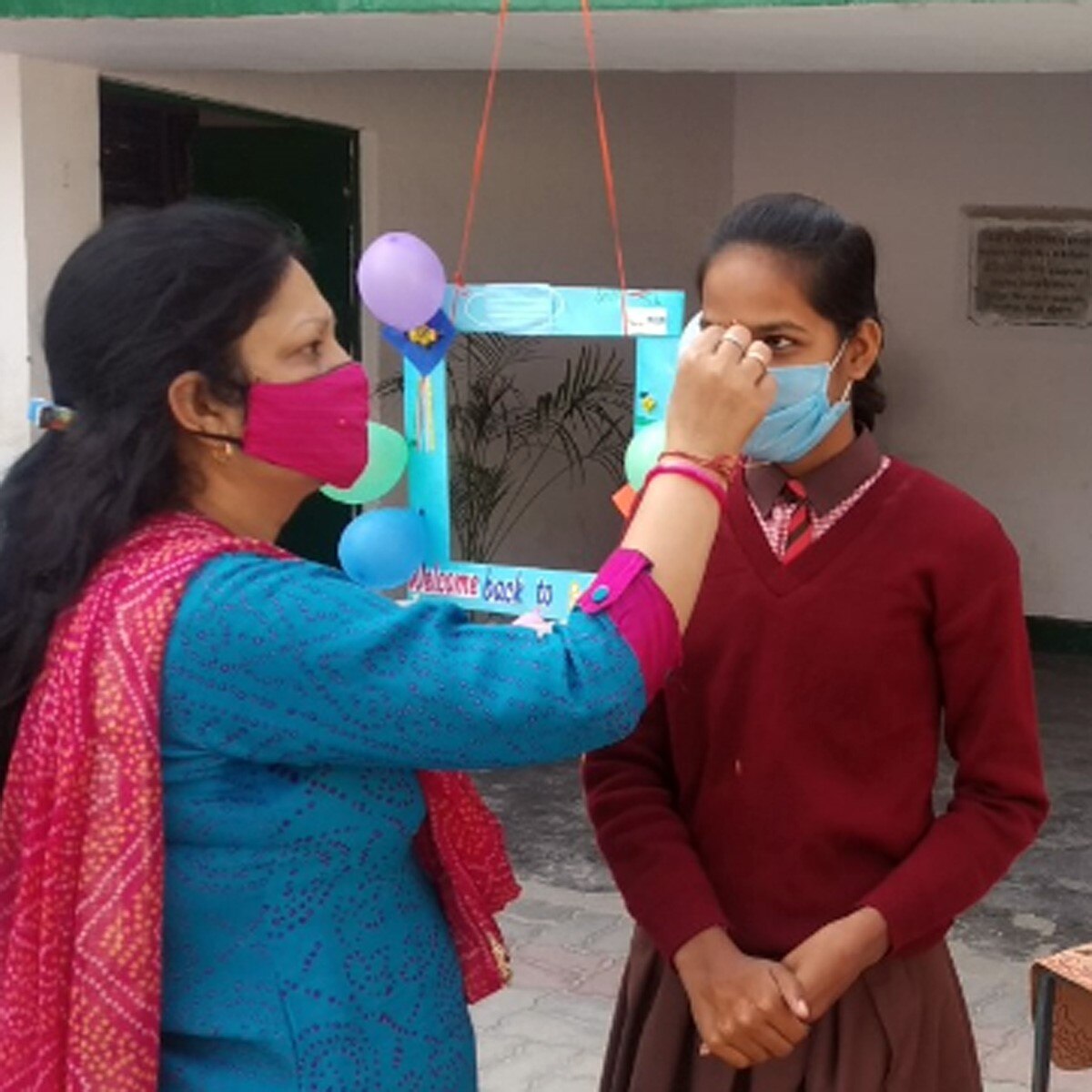 School Reopen( photo: aajtak.in) 