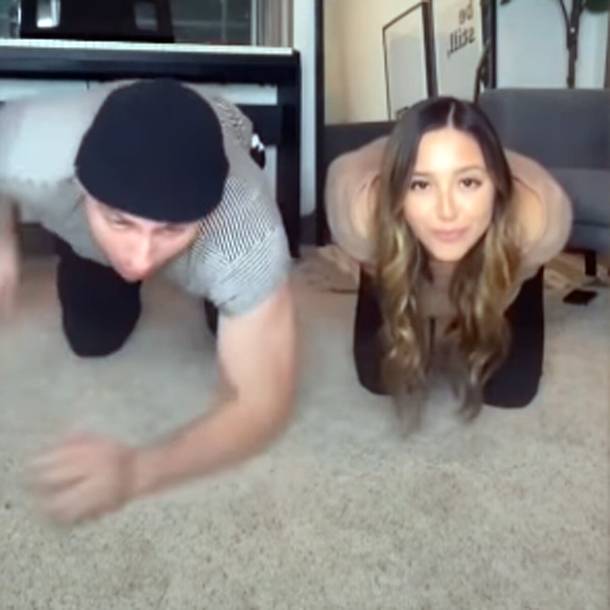 टिकटॉक सेंटर ऑफ ग्रैविटी चैलेंज