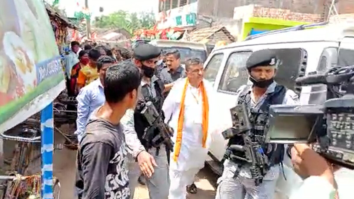 बंगाल ह‍िंसा: बीजेपी उम्मीदवार की कार पर हमला, मीड‍ियापर्सन भी बने श‍िकार 