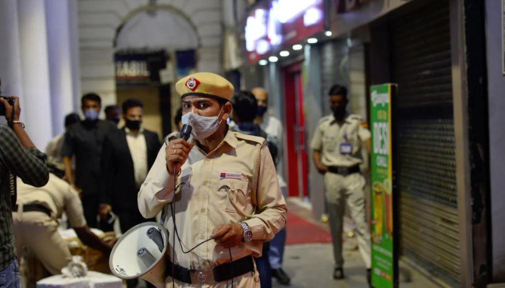 देश के कई हिस्सों में प्रतिबंध