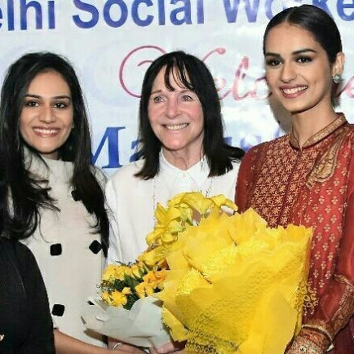 दिवांगना और मानुषी