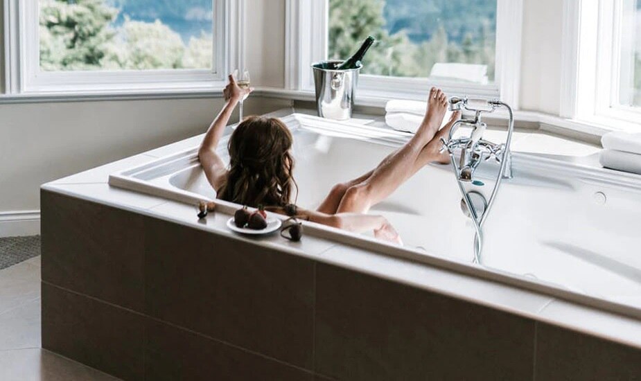 woman feet turn grey