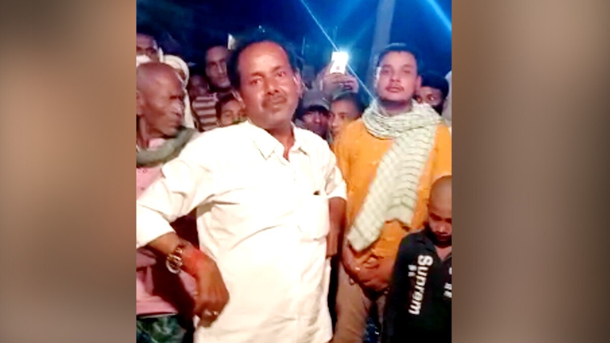 pornographic dance with bar girls viral