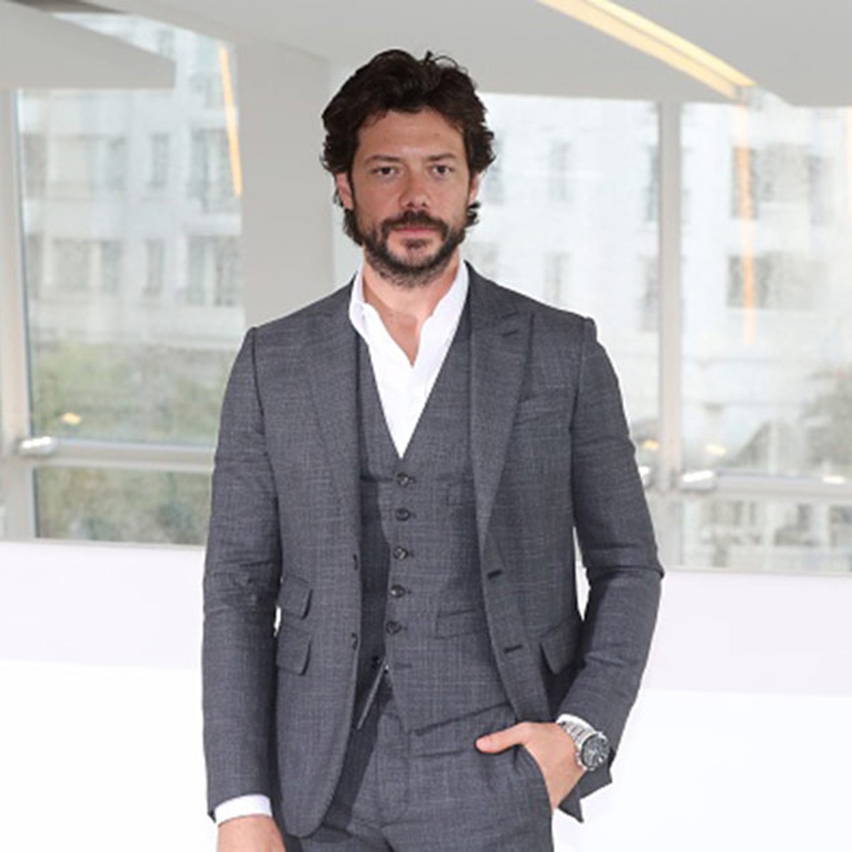 Álvaro Morte (Money Heist प्रोफेसर)