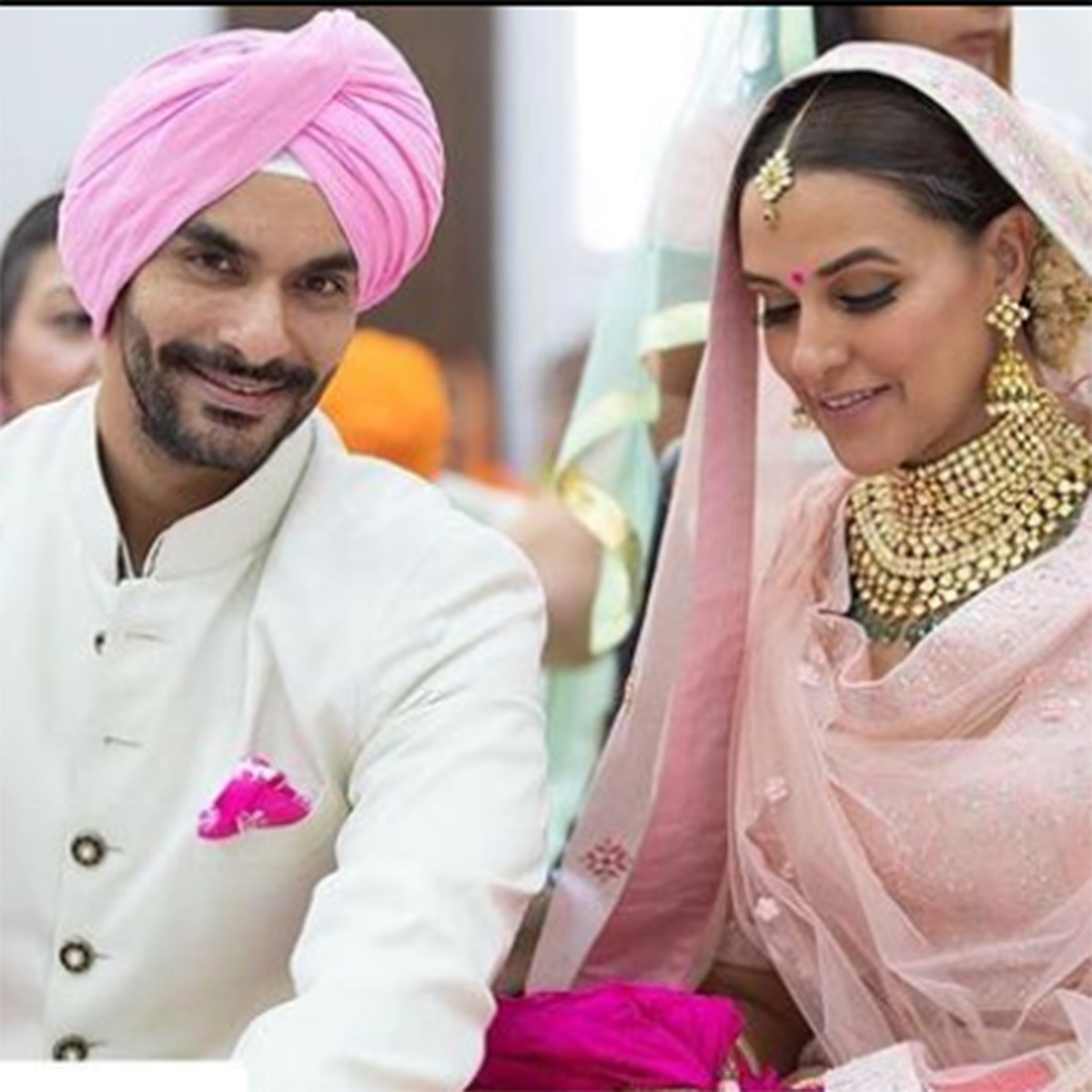 नेहा धूप‍िया-अंगद बेदी 