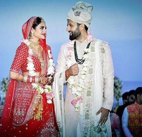 नुसरत जहां-निखिल