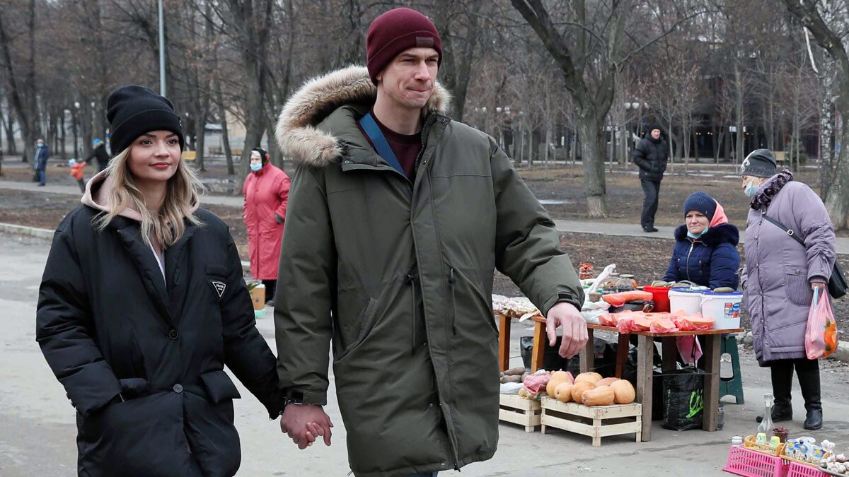 जंजीर कटवाकर अलग हुआ कपल