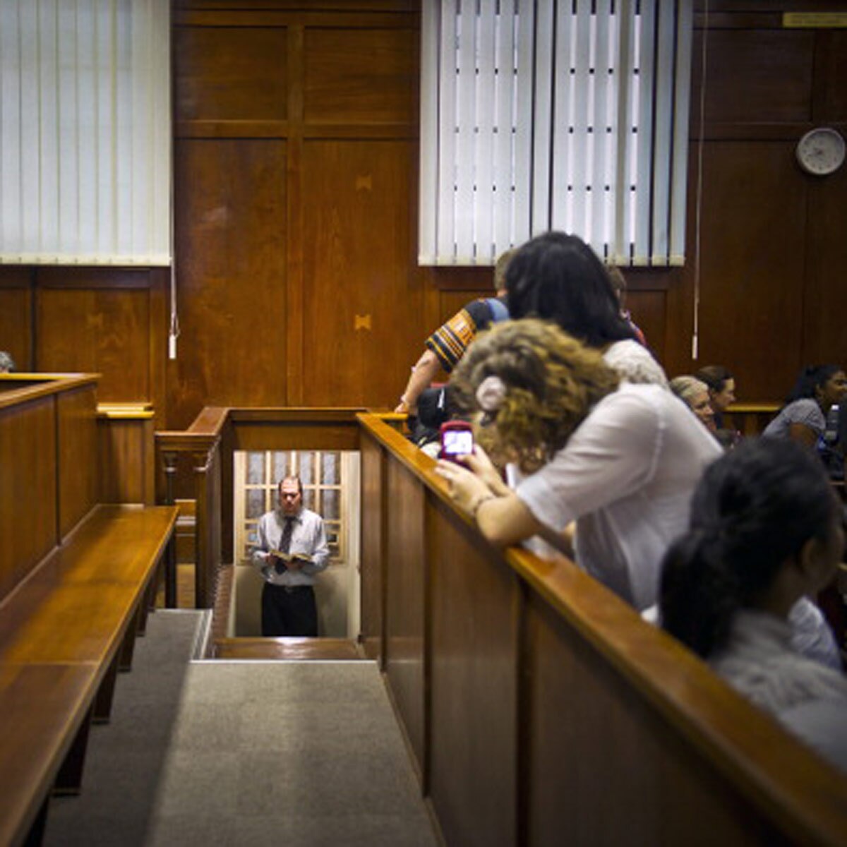 mahatama gandhi great grand daughter fraud