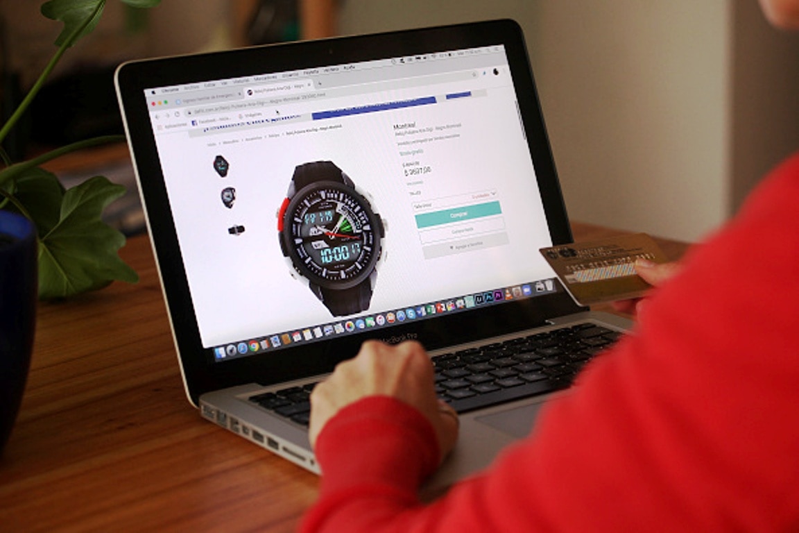 ईएमआई में कन्वर्ट करा सकते हैं