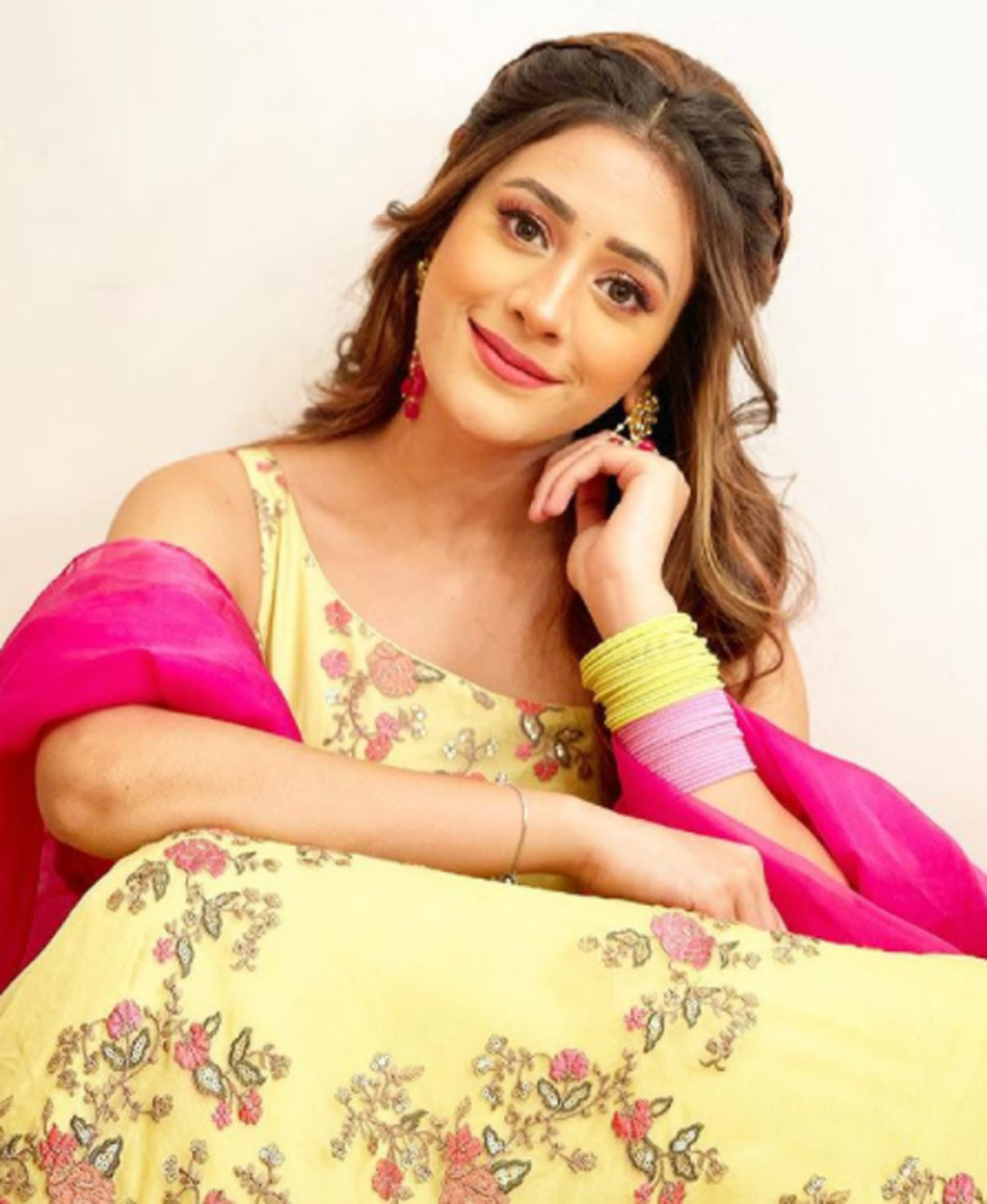  हिबा नवाब 