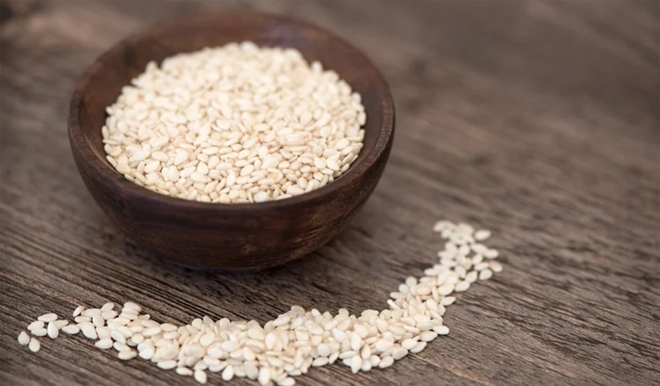 तिल और चने की दाल दान