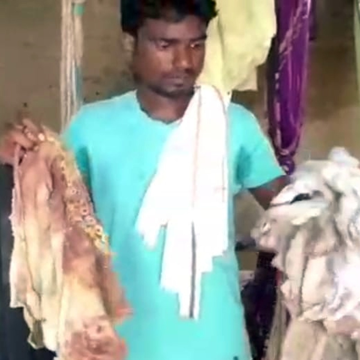 Brave mother fought with leopard