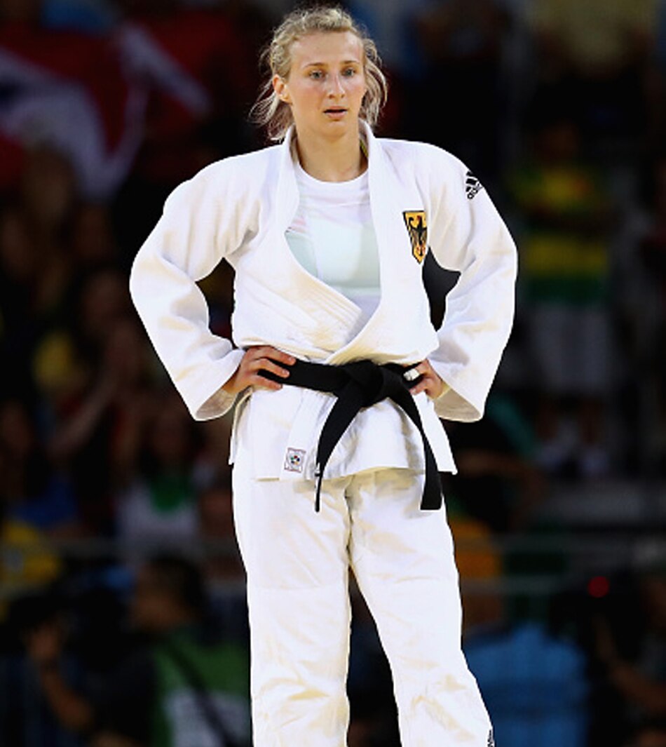 coach slaps female player