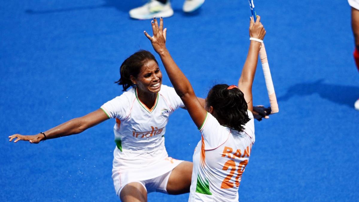 Tokyo Olympics: भारतीय महिला हॉकी टीम ने आयरलैंड को हराया, उम्मीदें कायम - Tokyo Olympics: Hockey Ireland vs India Pool A Results tspo - AajTak