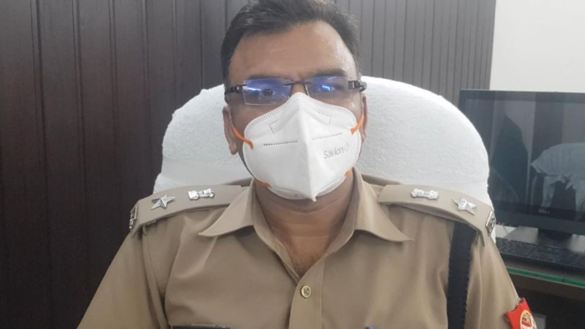 युवकों पर बाघ का हमला